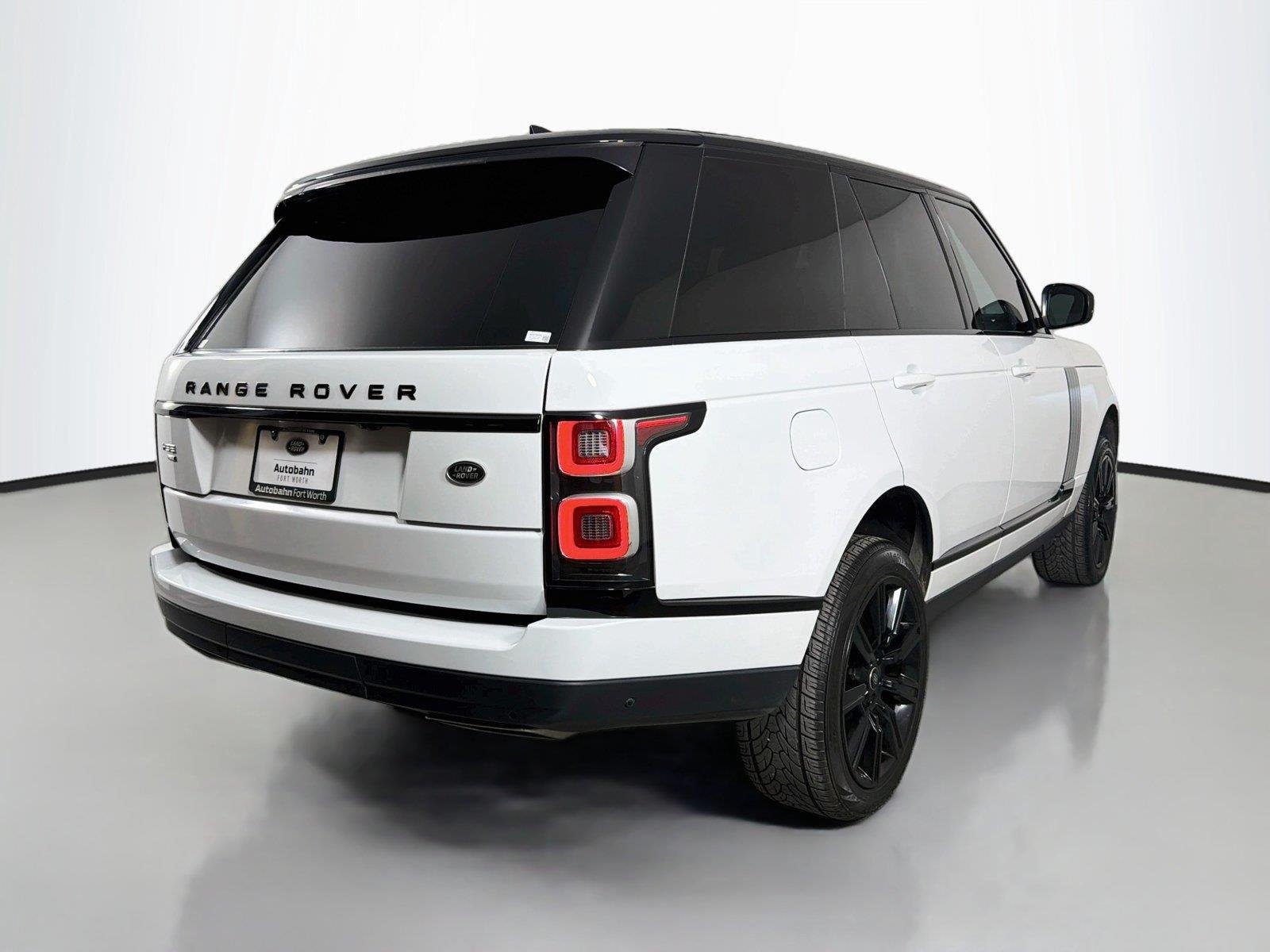Used 2021 Fuji White Land Rover P525 V8 Westminster image 5