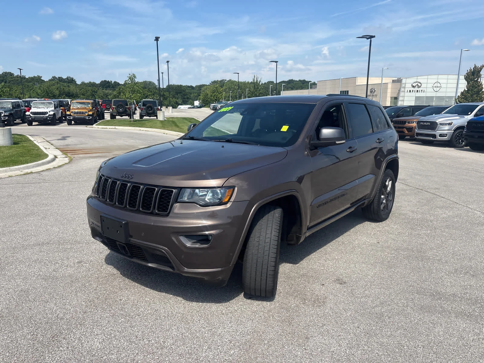 Used 2021 Walnut Brown Metallic Clearcoat Jeep 80th Anniversary image 5