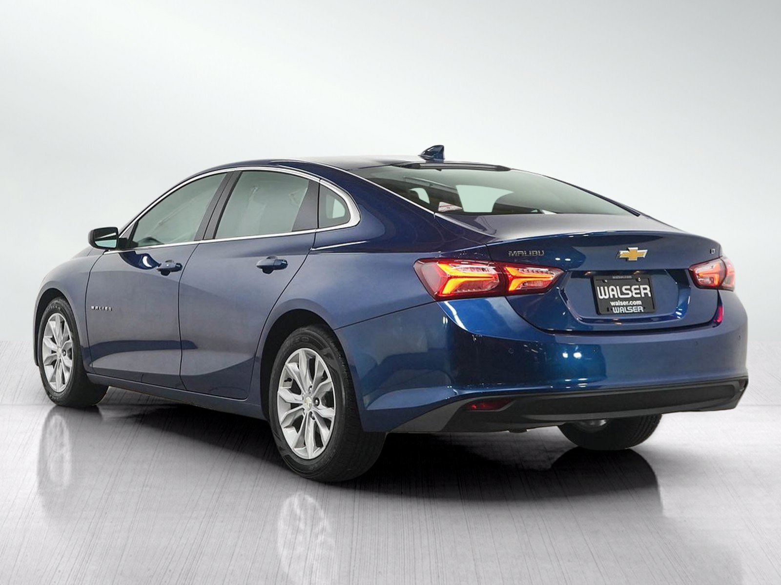 Used 2019 Pacific Blue Metallic Chevrolet 4dr Sdn LT w/1LT image 4