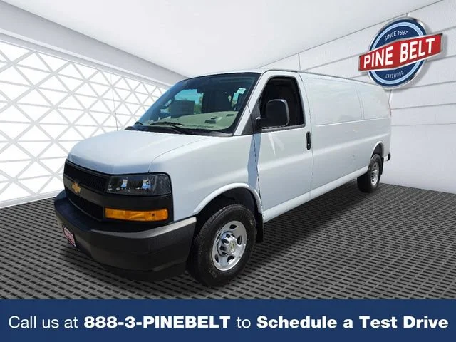 2026 Chevrolet Express 3500 Extended Work Van's photo