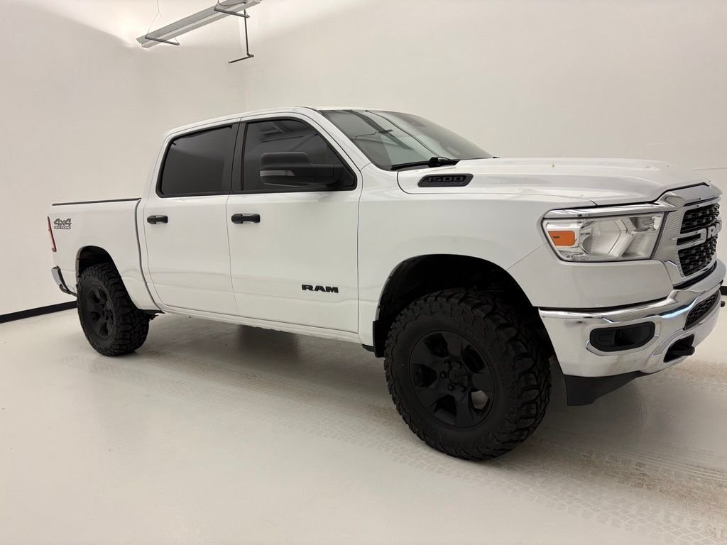 2023 RAM 1500 Big Horn/Lone Star 4x4 Crew Cab 5'7's photo