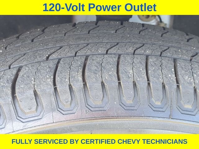 Used 2023 White GMC SLE image 20