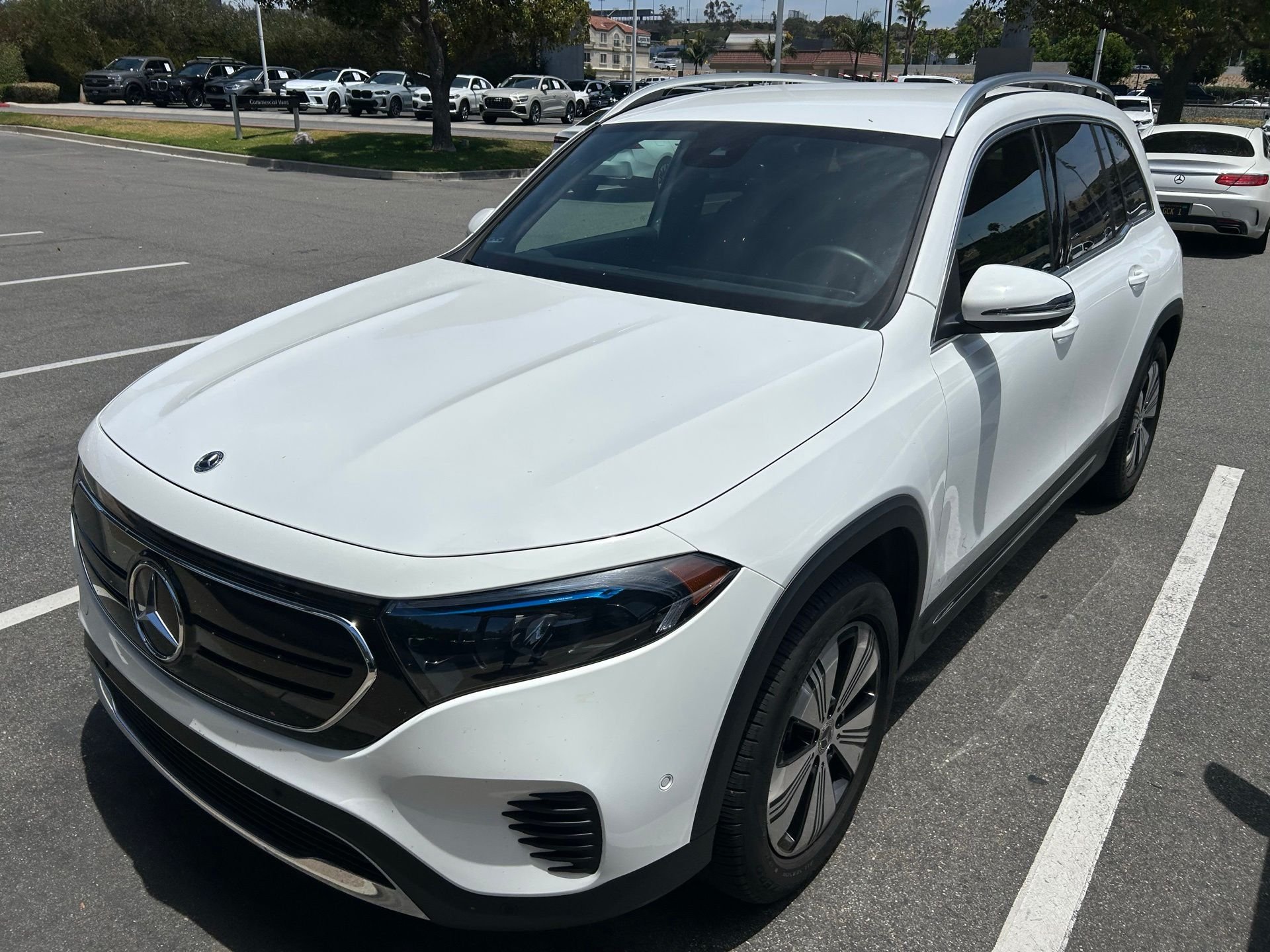 2023 Mercedes-Benz EQB EQB 300's photo