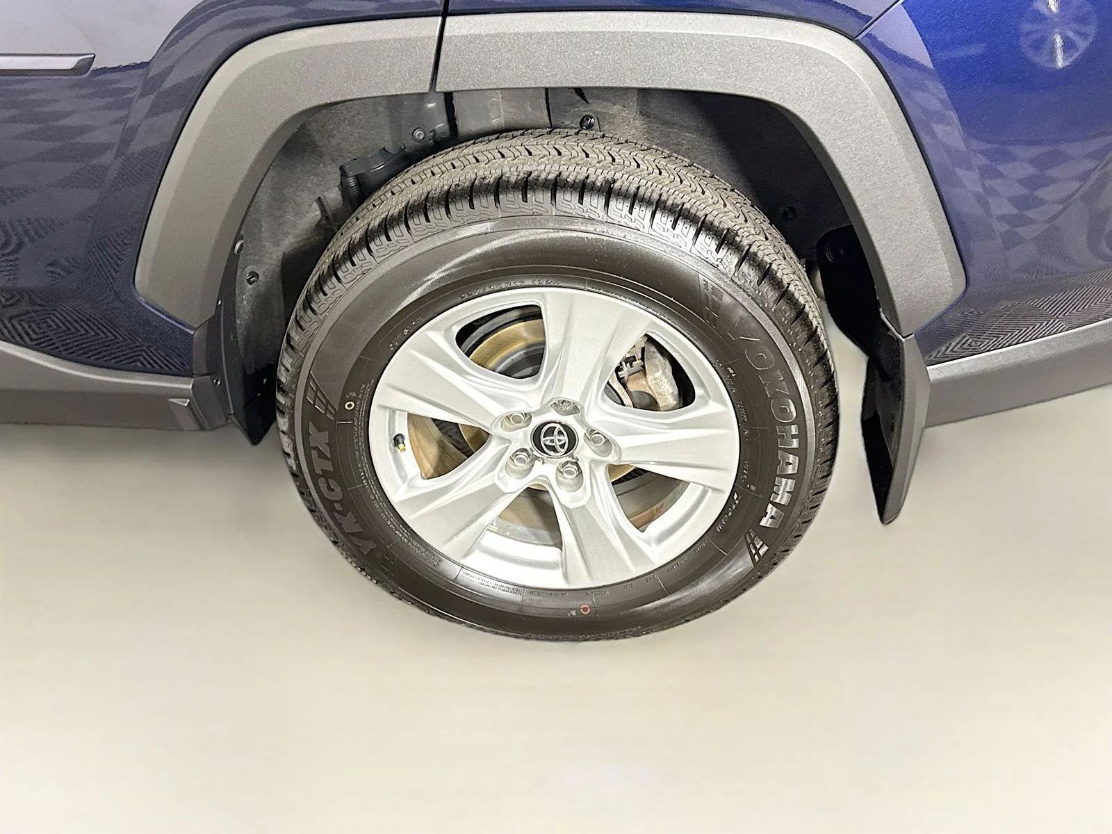 Used 2020 Blue Toyota XLE image 25
