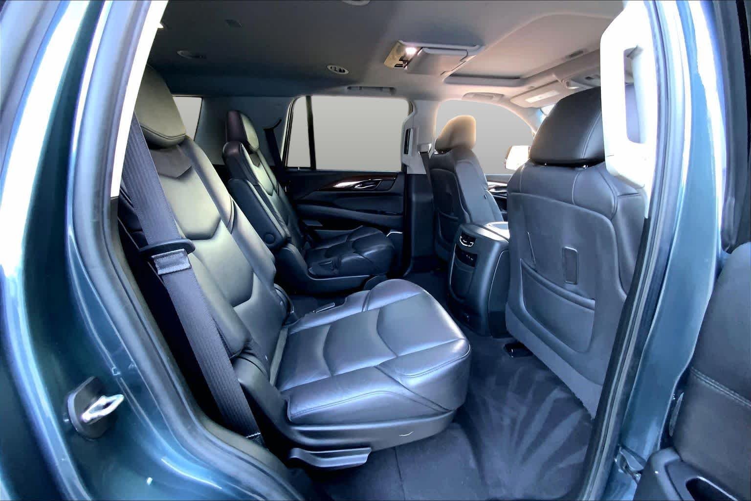 Used 2020 Shadow Metallic Cadillac Premium Luxury image 20