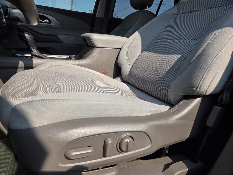 Used 2019 Beige Chevrolet LT image 10