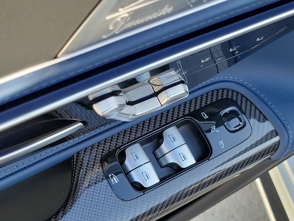 New 2027 MANUFAKTUR Moonlight White Metallic Mercedes-Benz AMG® SL 55 Roadster image 12