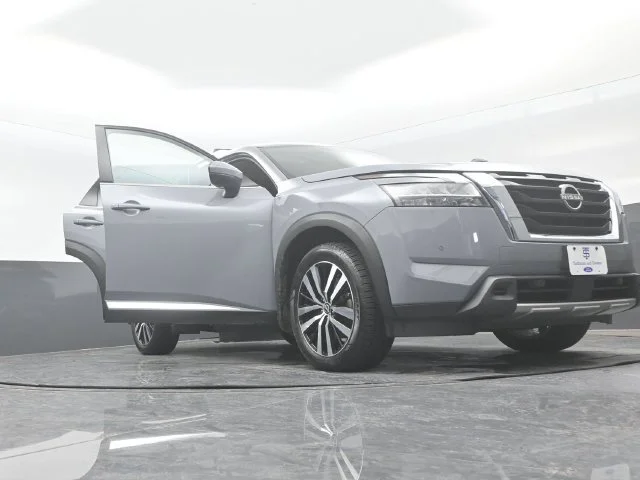 Certified Used 2024 Boulder Gray Pe Nissan Platinum image 34