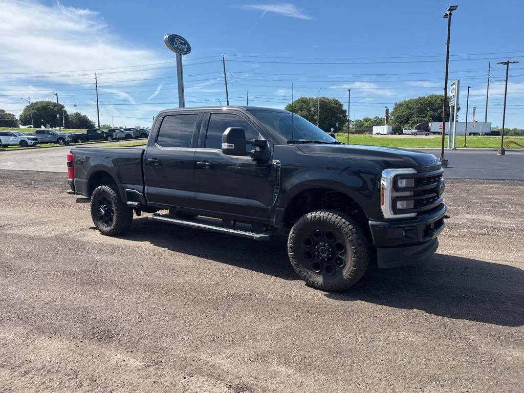 Used 2024 Black Ford XLT image 17