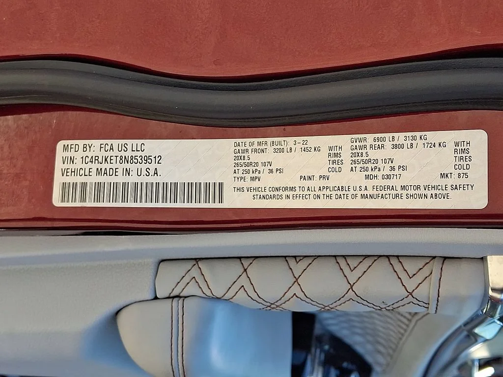 Used 2022 Velvet Red Pearlcoat Jeep Summit image 28