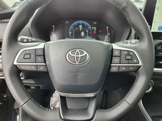 Used 2025 Black Toyota XLE image 24