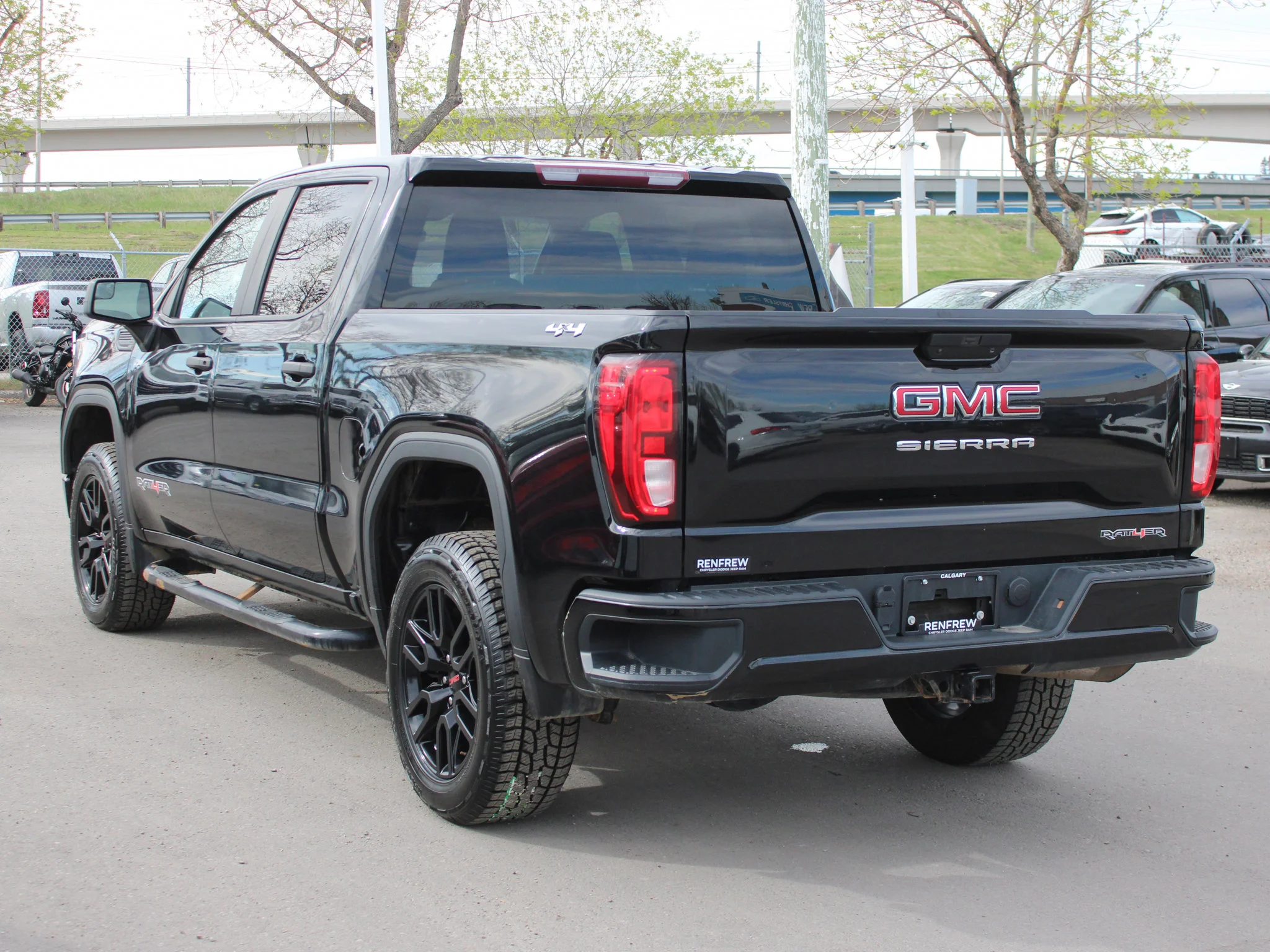 Certified Used 2020 Black GMC Base * No Accidents | 3M PPF | Bedliner | Apple CarPlay | Backup Camera | One Owner image 14