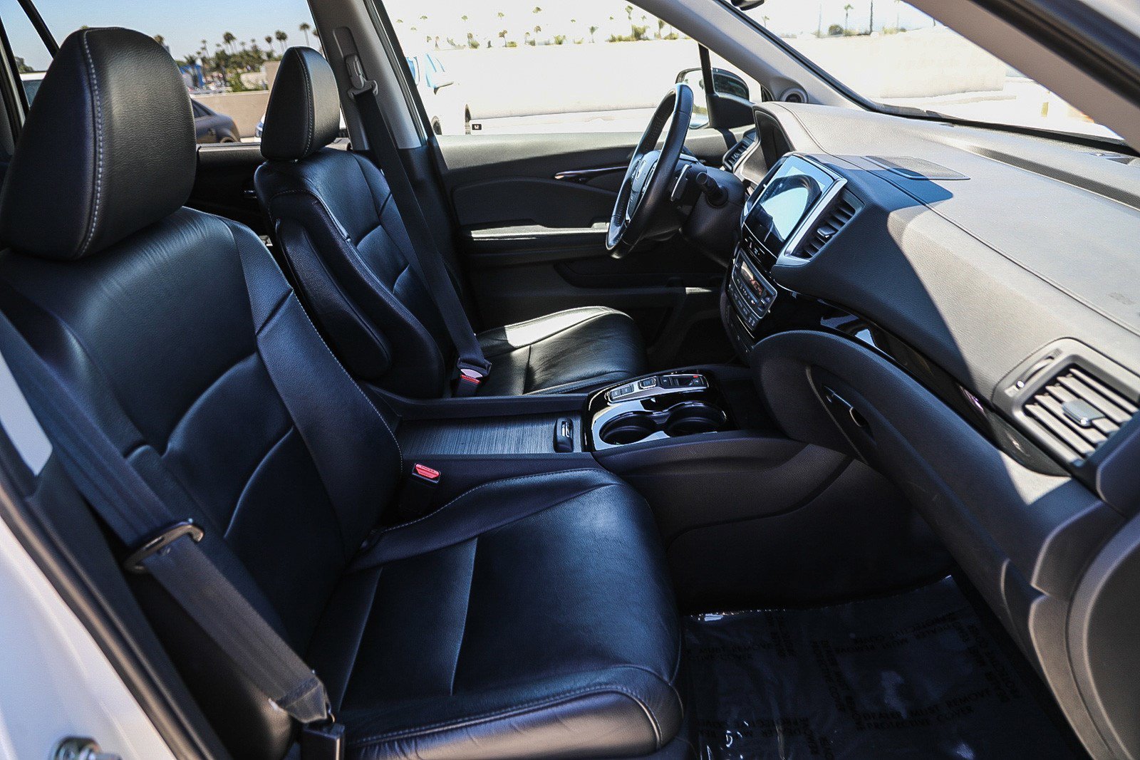 Used 2017 White Diamond Pearl Honda Touring image 15