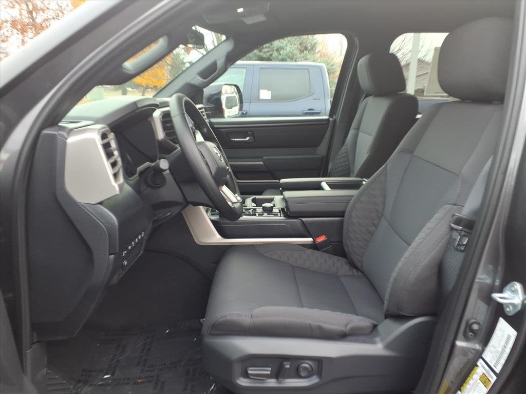 2026 Toyota Tundra SR5 - Photo 11