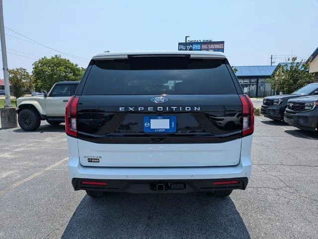 New 2026 Oxford White Ford Active image 38