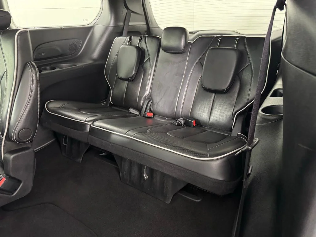 Used 2025 Black Chrysler Limited image 24