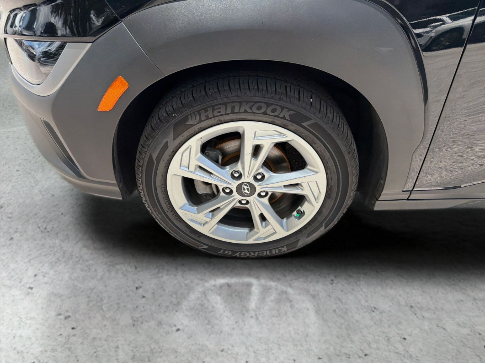 Used 2023 Abyss Black Hyundai SEL image 10