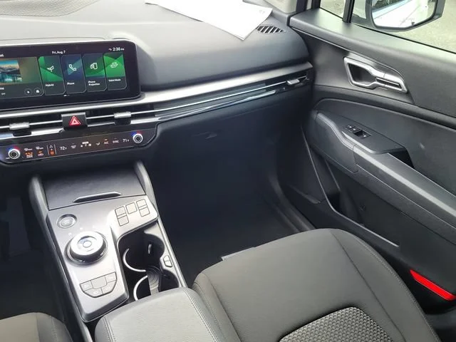 2026 Kia Sportage LX Hybrid - Photo 10