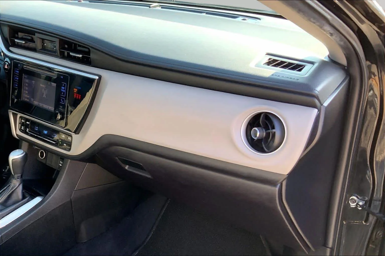 Used 2018 Black Sand Pearl Toyota L image 16
