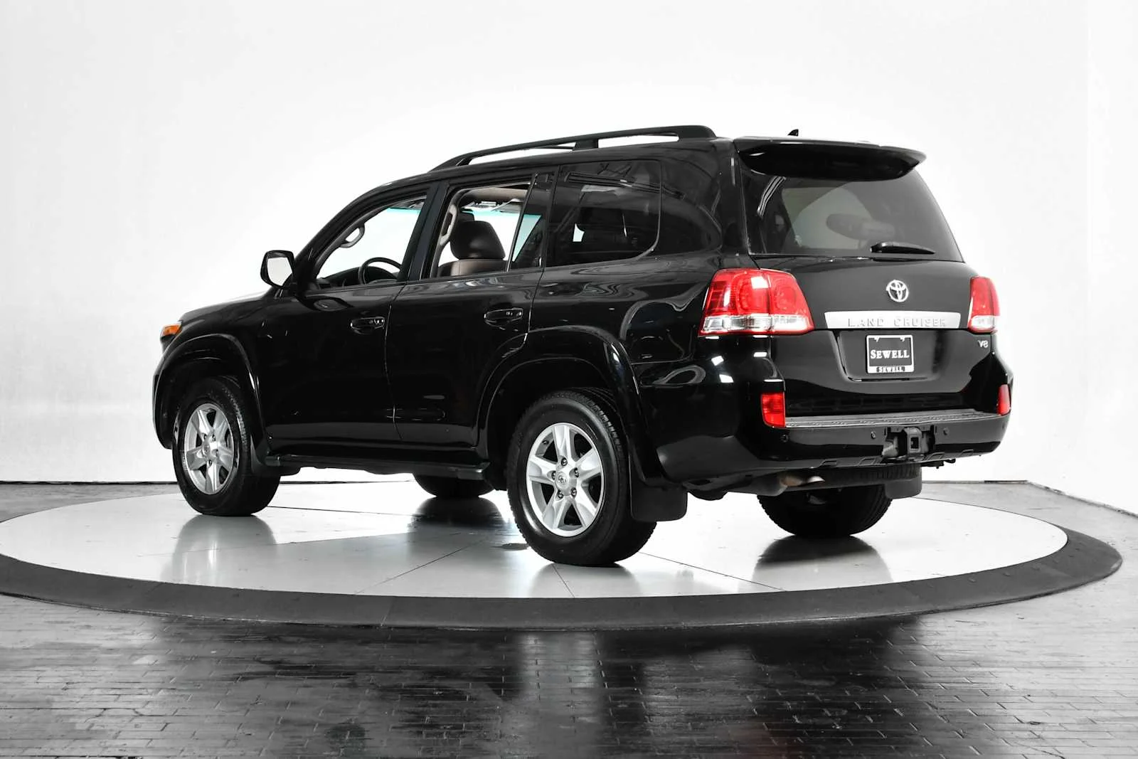 Used 2011 Black Toyota  image 4