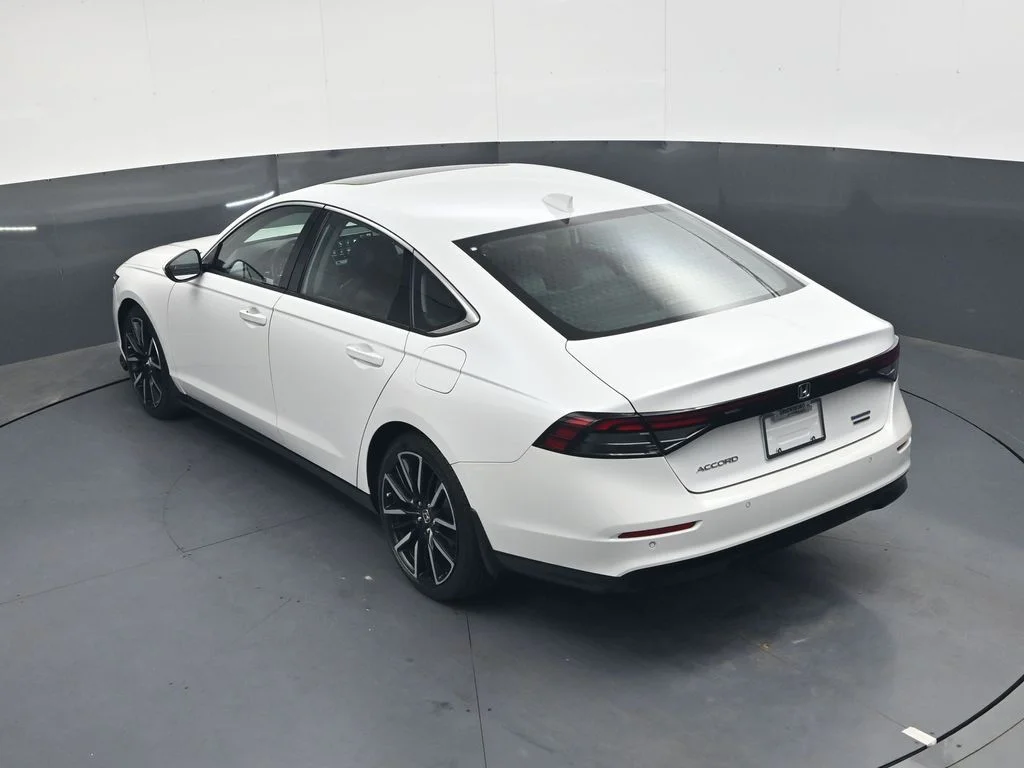 Used 2023  Honda Touring image 26