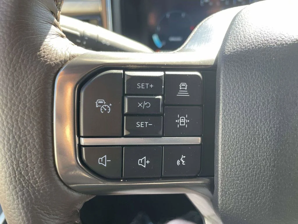 New 2026 Star White Metallic Tri-Coat Ford F-350® King Ranch® image 24