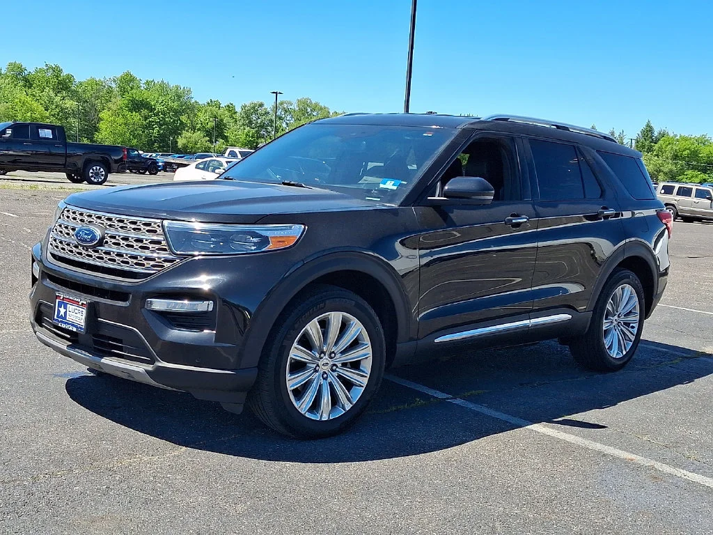 Used 2020 Black Ford Limited image 6