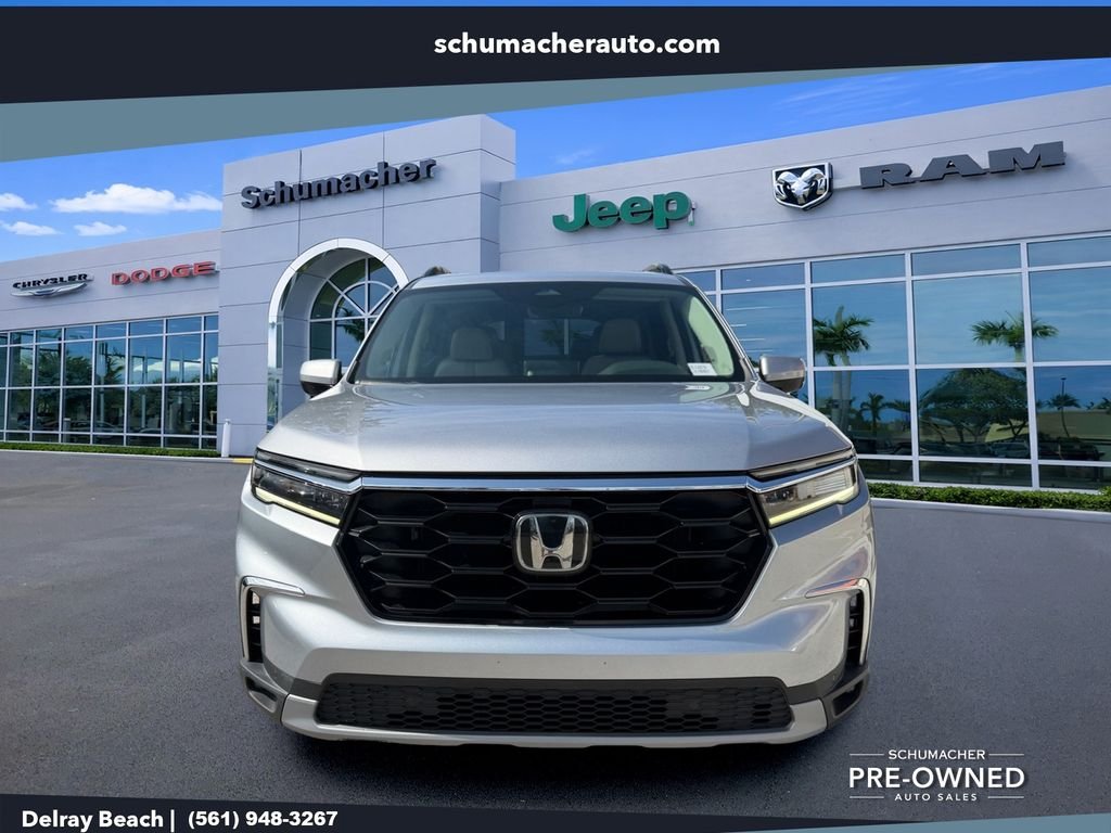 Used 2023 Silver Honda Touring image 2