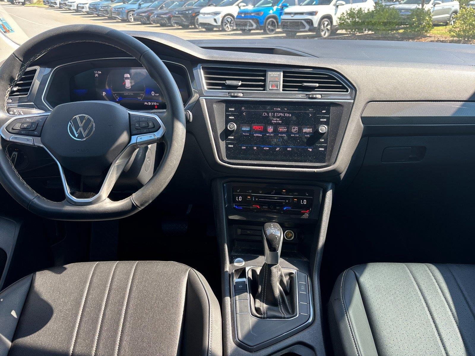 Used 2023  VOLKSWAGEN SE image 33