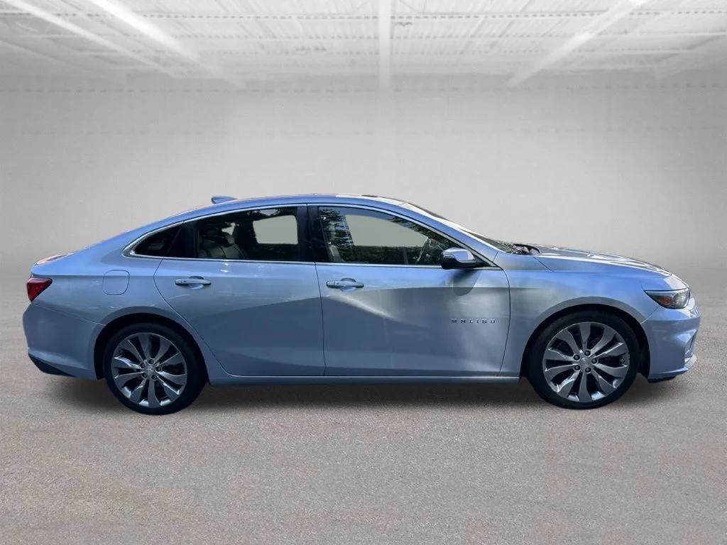 Used 2017 Blue Chevrolet Premier image 10
