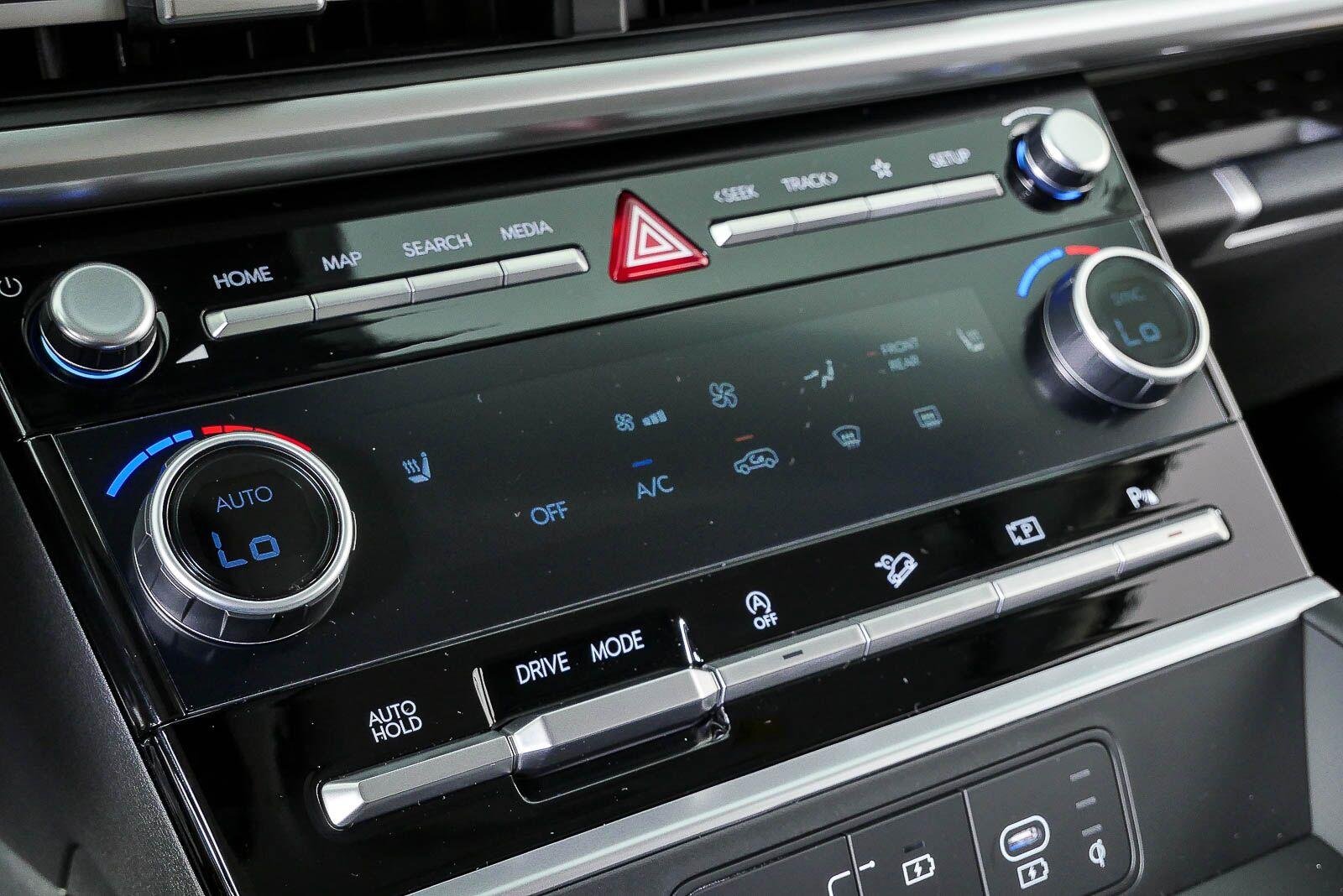 New 2026 Rockwood Green Hyundai SEL FWD image 15