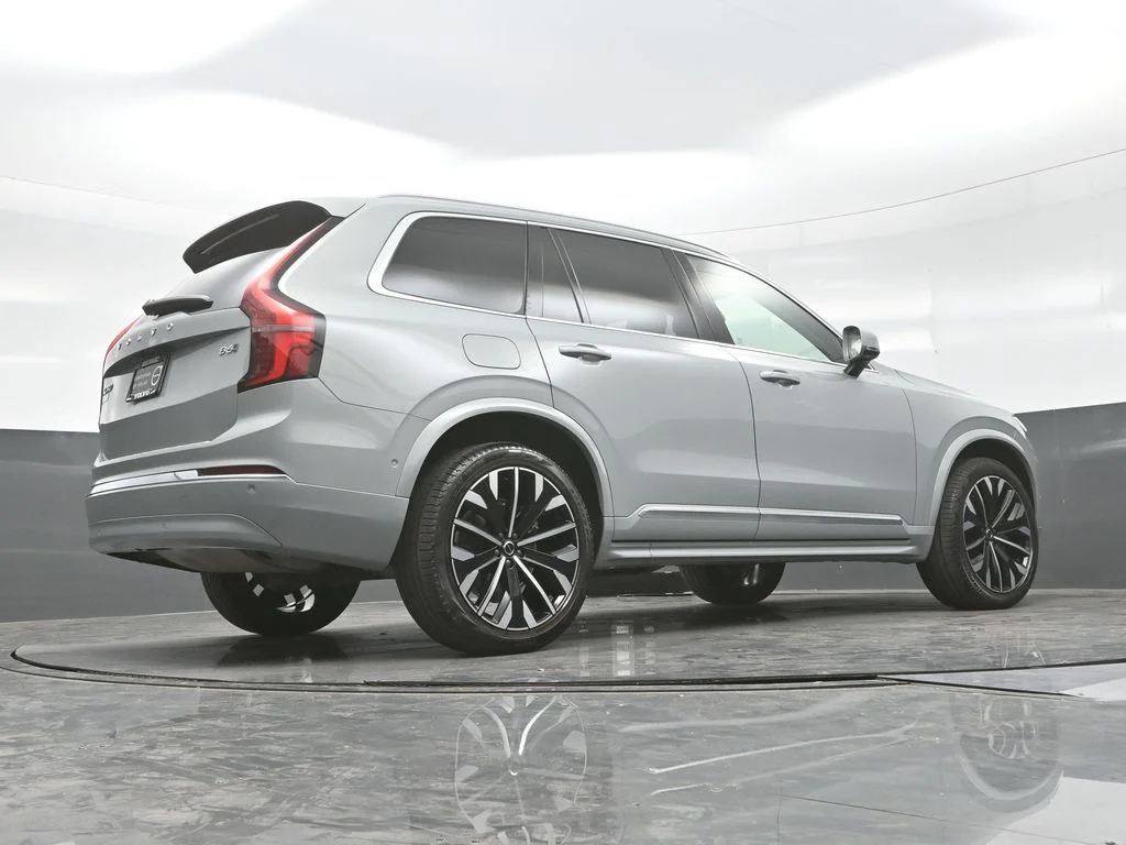 New 2026 Vapour Grey Volvo Plus image 28