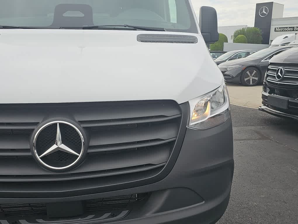 New 2026 Arctic White Mercedes-Benz  image 5