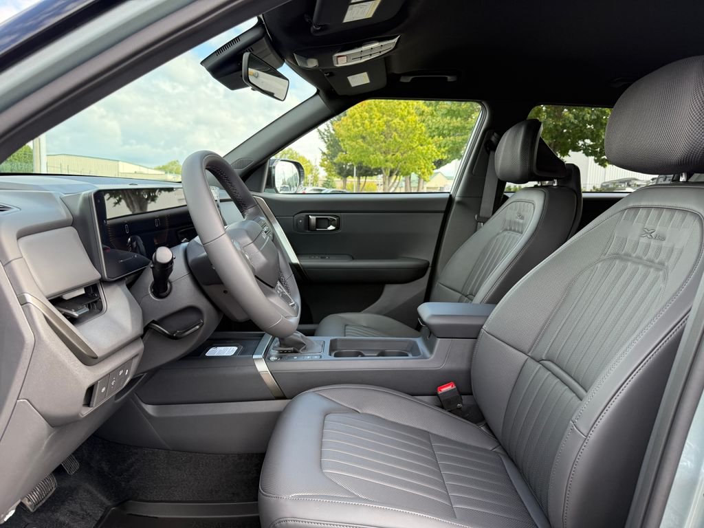 New 2027 Iceberg Green Kia X-Line S image 15