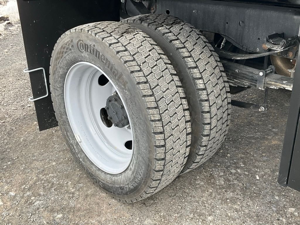 New 2026 Oxford White Ford F-450® XL image 26