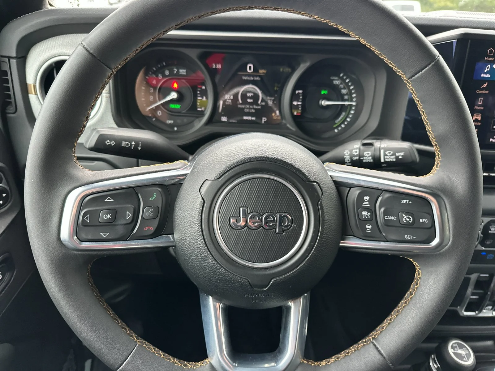 Used 2024 Gray Jeep Sahara 4xe image 22