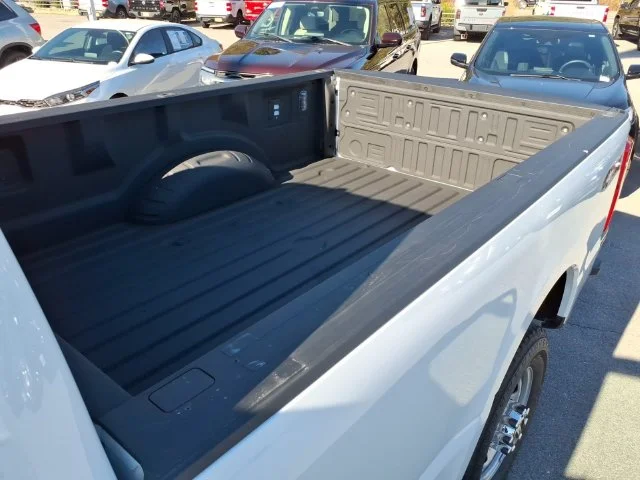 Used 2025 White Ford XL image 18