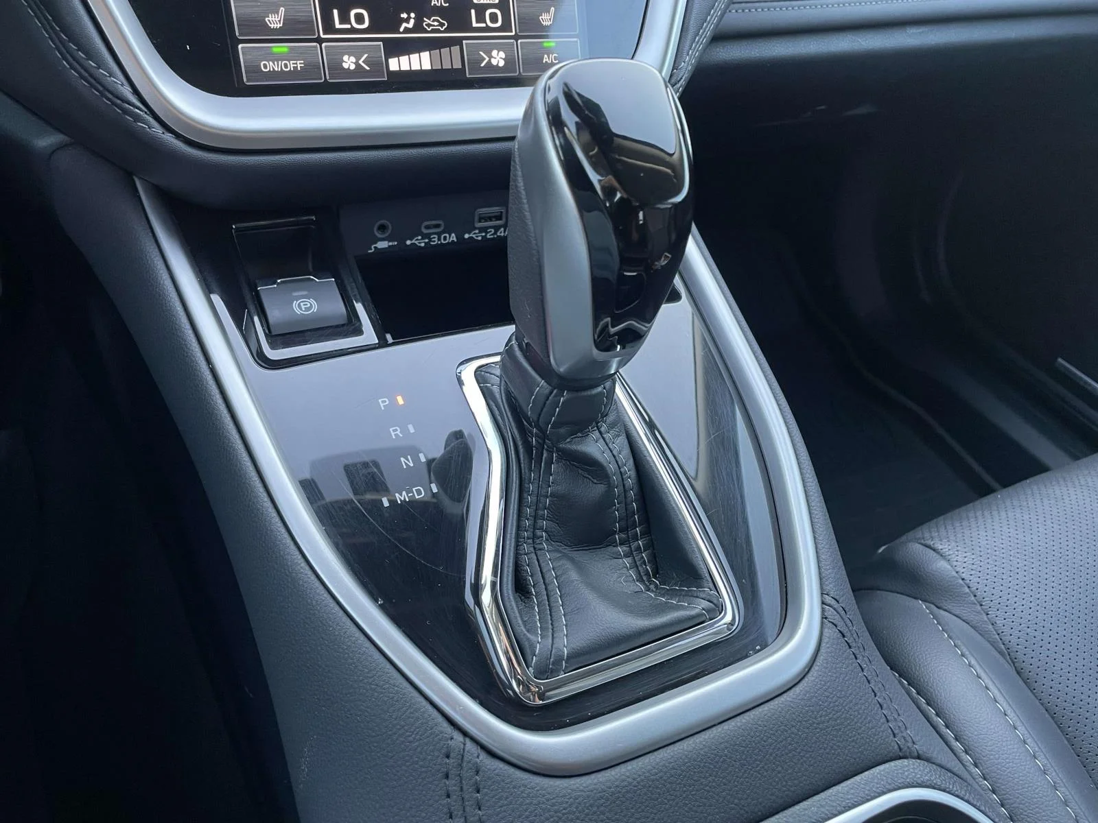 Used 2025 Magnetite Gray Metallic Subaru Limited image 20