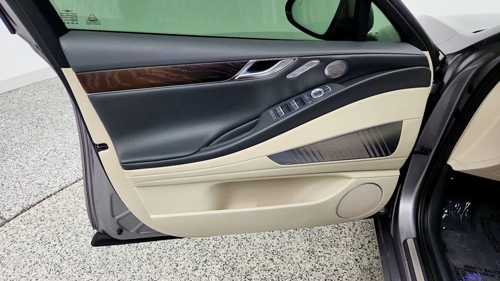 Used 2021 Savile Silver Genesis 2.5T RWD Prestige w/ Panoramic Sunroof & Lexicon Audio image 11