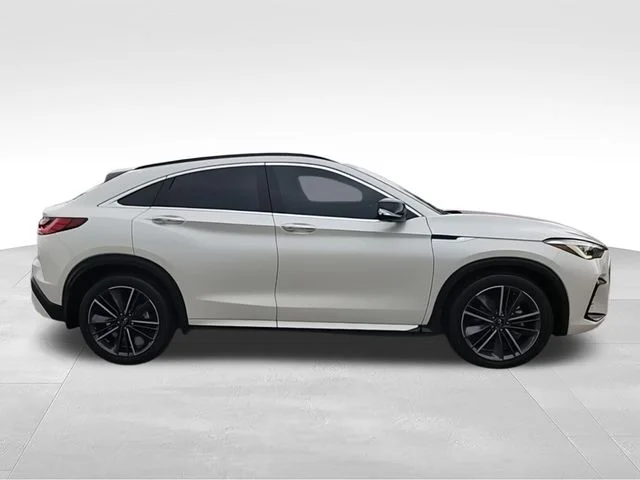 Certified Used 2023 Majestic INFINITI ESSENTIAL image 9