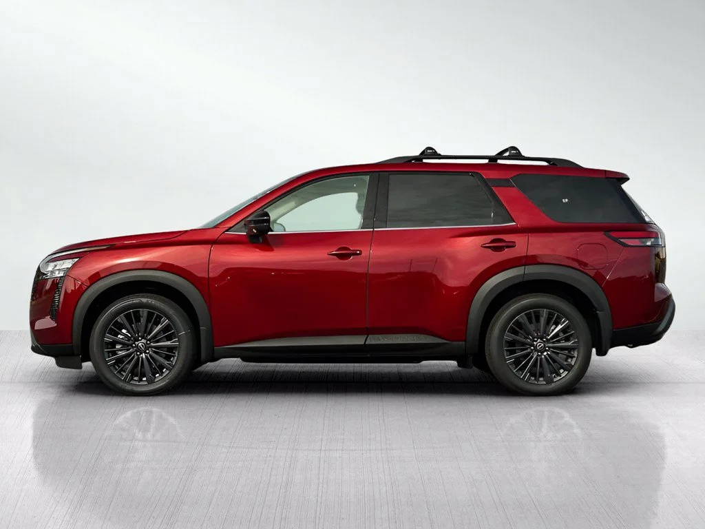 New 2026 Scarlet Ember Tintcoat Nissan SL image 4