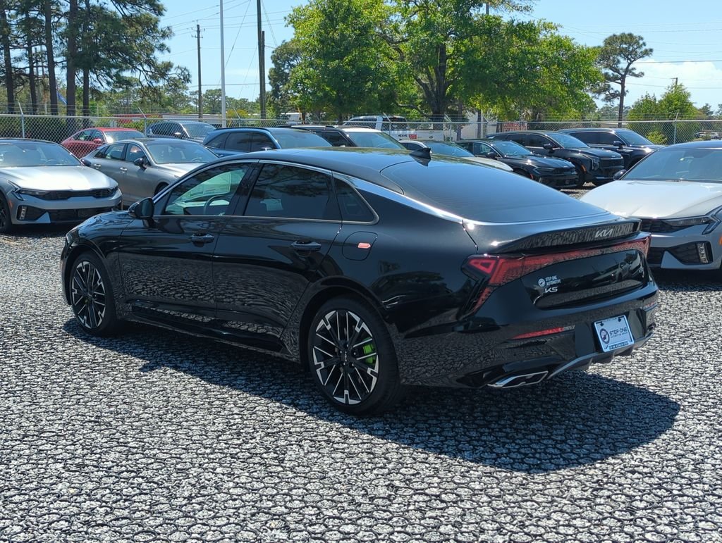 New 2026 Aurora Black Pearl Kia GT image 5