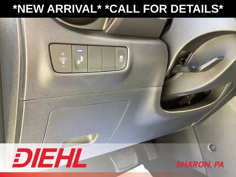Used 2018 Black Hyundai SEL image 26