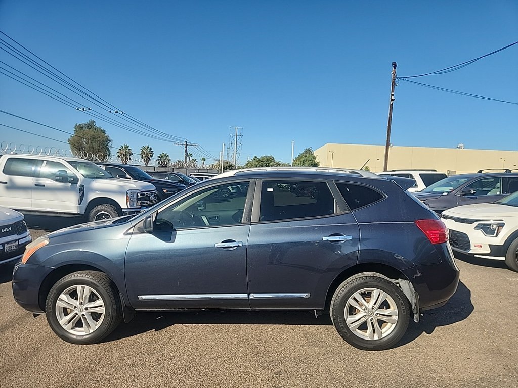 Used 2015 Graphite Blue Nissan S image 9