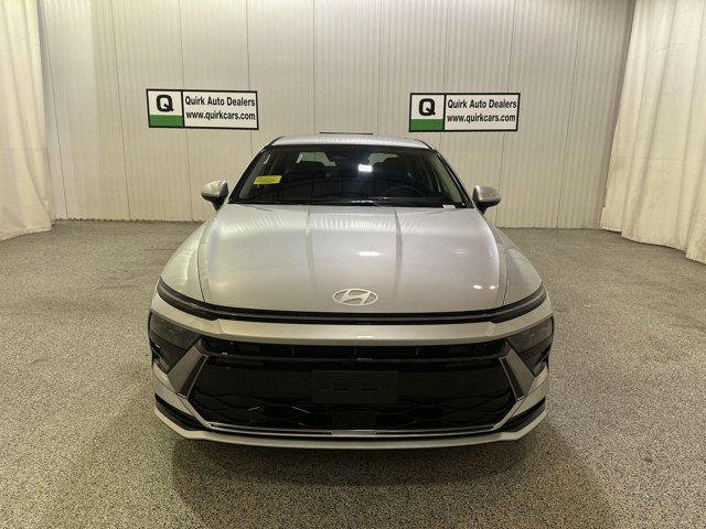 2026 Hyundai Sonata SEL - Photo 2