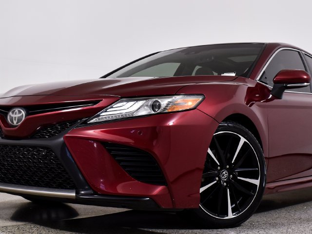 Used 2018 Red Toyota XSE V6 image 6