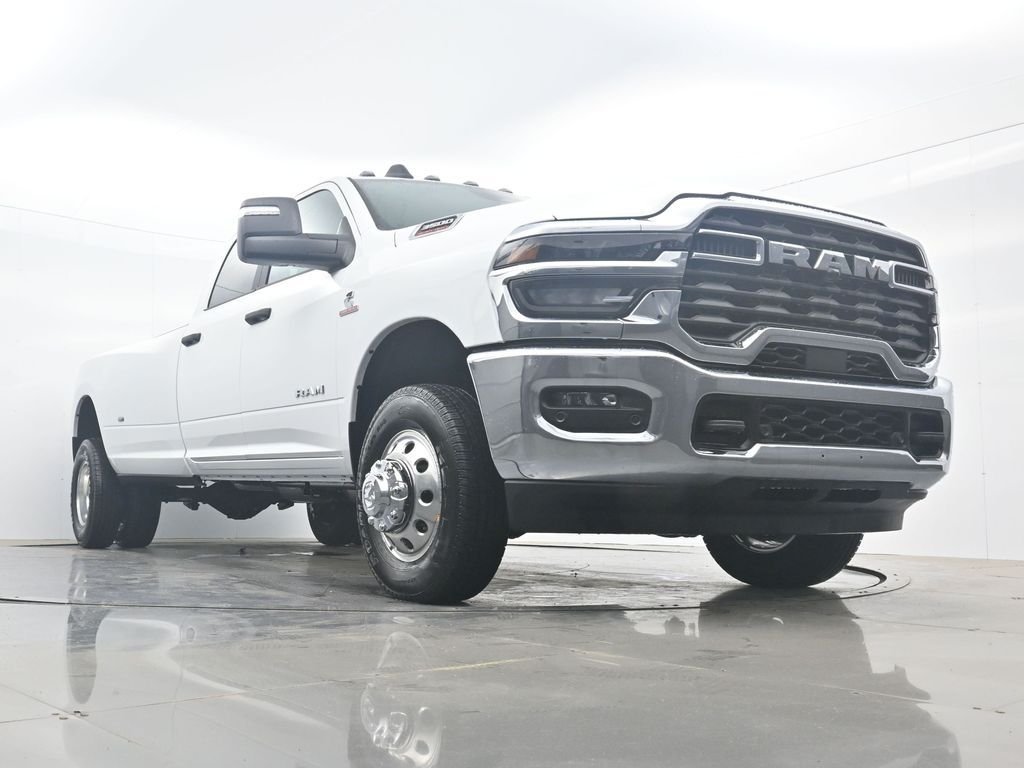 New 2026 Bright White Clear-Coat Exterior Paint RAM Big Horn image 34