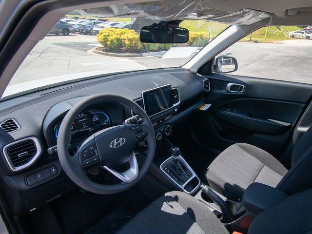 New 2026 Silver Hyundai SE image 7