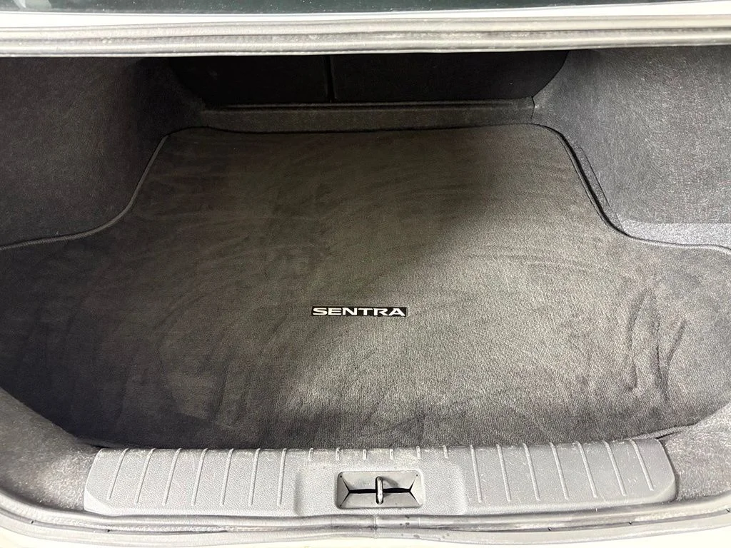 Used 2025 White Nissan SV image 37