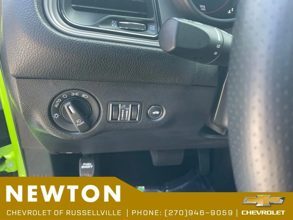 Used 2023 Sublime Metallic Dodge SXT image 7